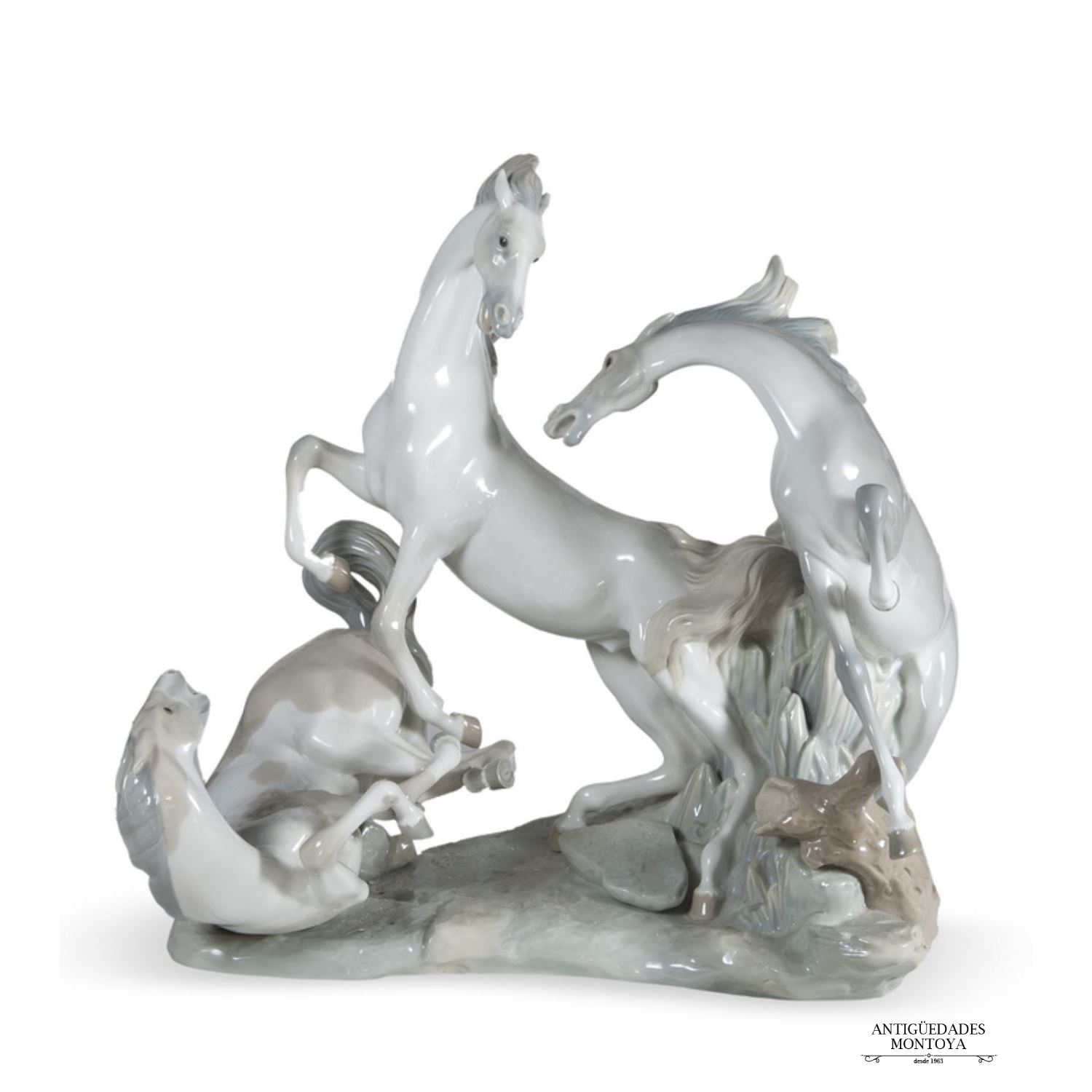 Lladro porcelain horse set, h. 19 ...