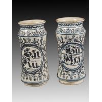 Couple of albarelos in ceramics, S. XVIII. · Ref.: ID.464