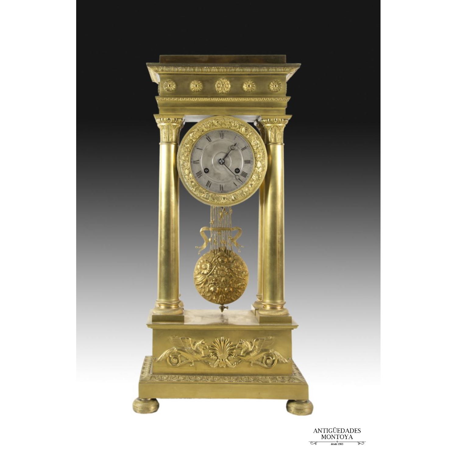 Empire style column clock, France, S. XIX.