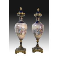 Pair of vases from Sèvres, circa 1756. · Ref.: AM0002673