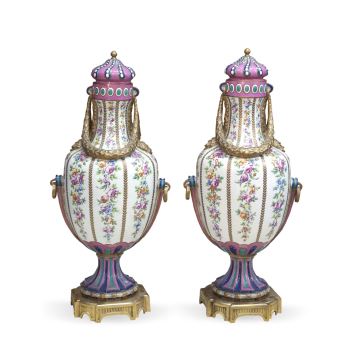 Pair of vases from Sèvres, late 18th century ... · ref.: ID.619