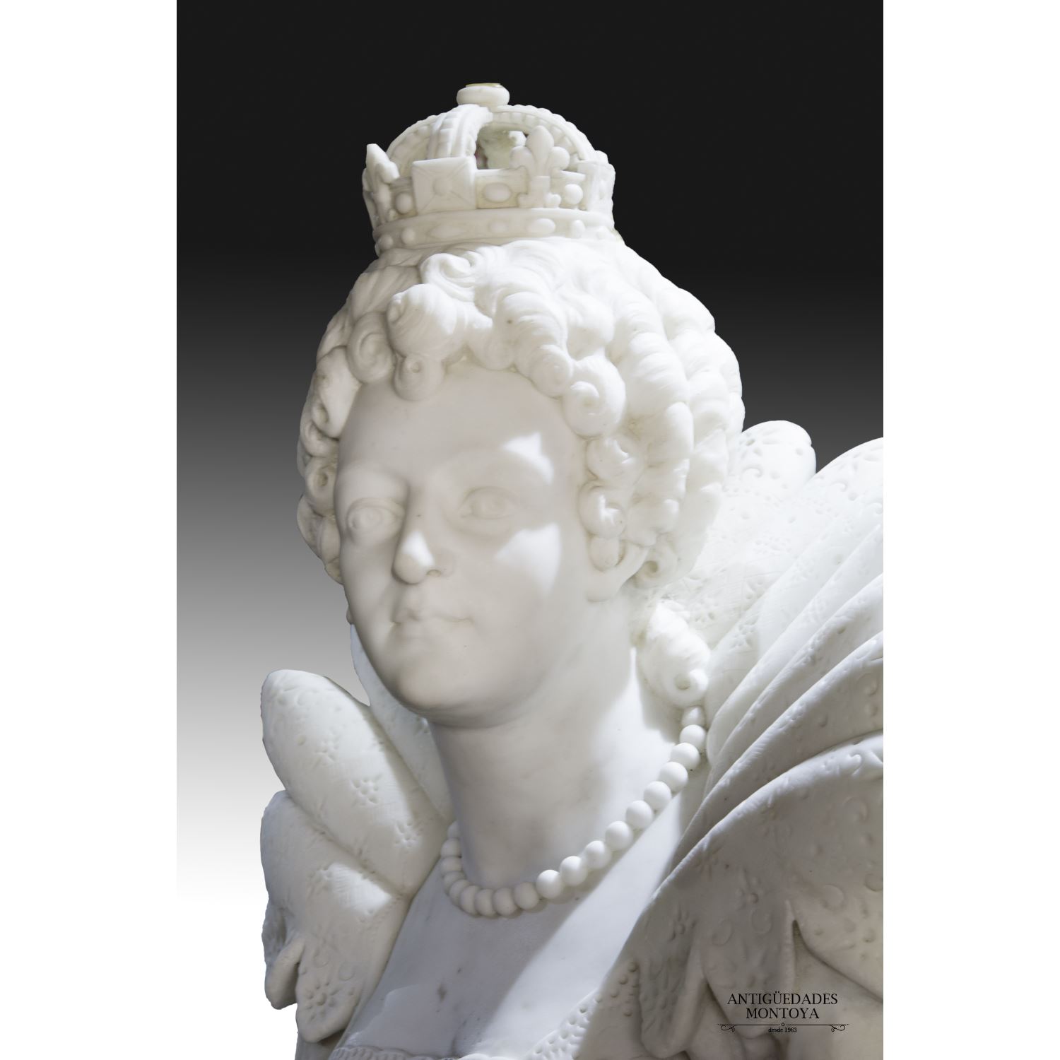 Bust Reyna Ana from France SXIX
